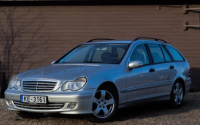 Mercedes Benz C200 2005. gada
