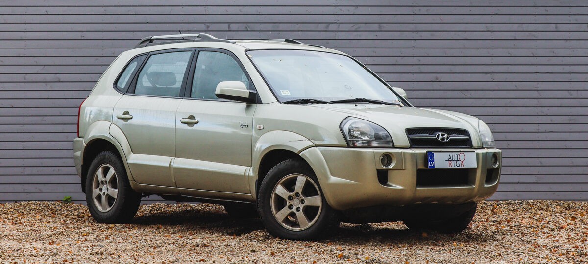 Hyundai_Tucson_lietots_pilnpiedzina_pirkt_leti-14