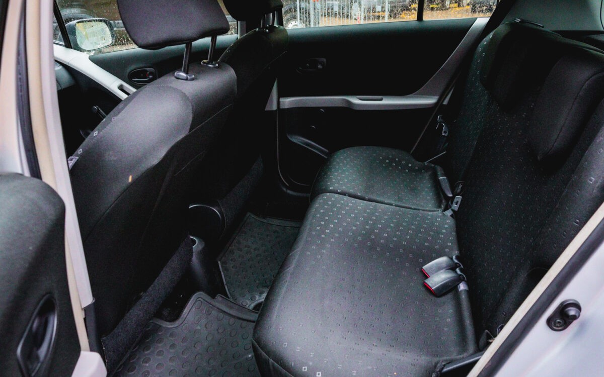 Toyota_Yaris_pirkt_leti_lietoti_auto-7