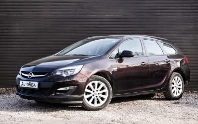 Opel Astra 2013. gada
