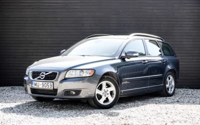 Volvo V50 2010. gada