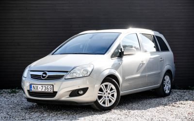 Opel Zafira 2010. gada