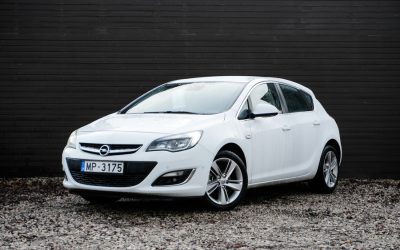 Opel Astra 2014. gada