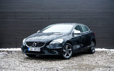 Volvo V40 2018. gada