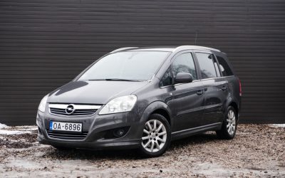 Opel Zafira 2010.gada