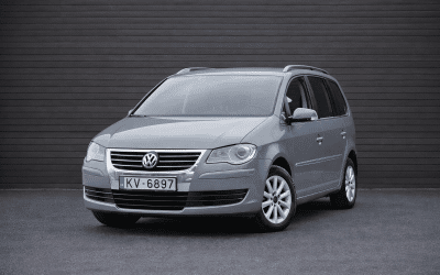 VW TOURAN 2009.gada