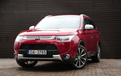 Mitsubishi OUTLANDER 2014. gada