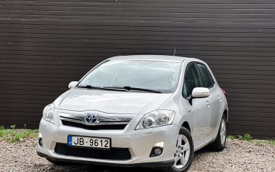 TOYOTA AURIS 2012. Gada