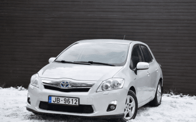 Toyota Auris 2012. gada
