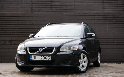 Volvo V50 2008.gada