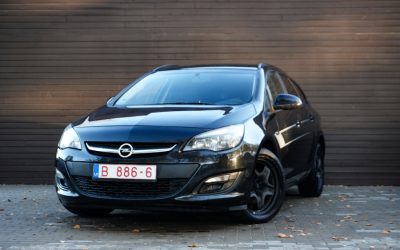 Opel Astra 2013.gada