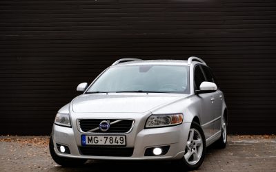 Volvo V50 2012. gada