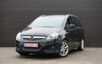 Opel Zafira OPC 2010. gada