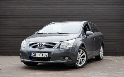 Toyota Avensis 2010. gada