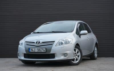 Toyota Auris 2010.gada