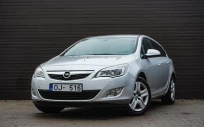 Opel Astra 2011.gada