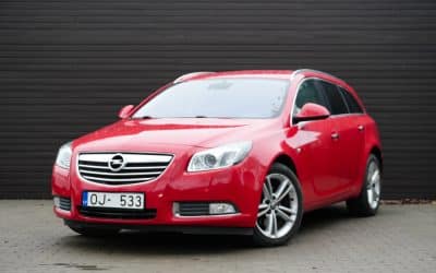 Opel Insignia 2012. gada