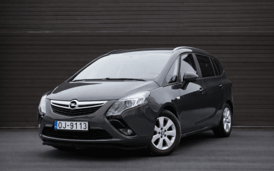 Opel Zafira 2013. gada