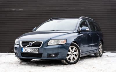 Volvo V50 2010. gada