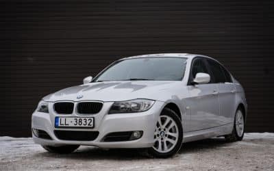Bmw 318 2009. gada