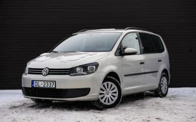 Volkswagen Touran 2012. gada