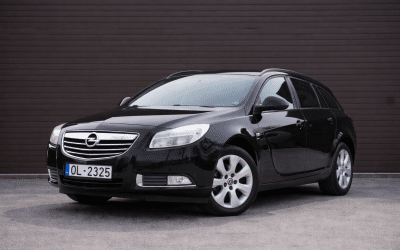 Opel Insignia 2012. gada