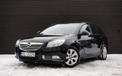 Opel Insignia 2012. gada