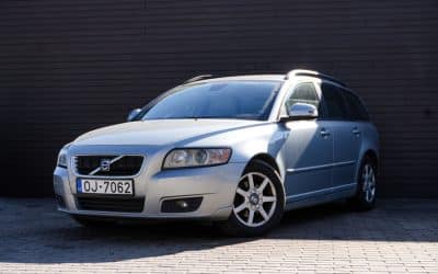Volvo V50 2010. gada