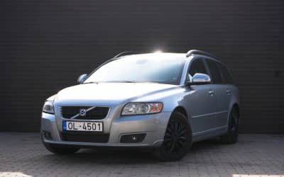Volvo V50 2010. gada