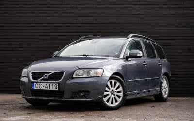 Volvo V50 2010. gada