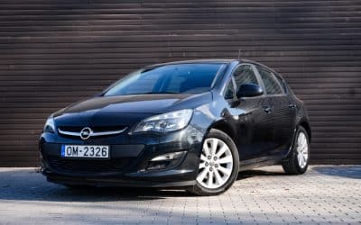 Opel Astra 2013. gada