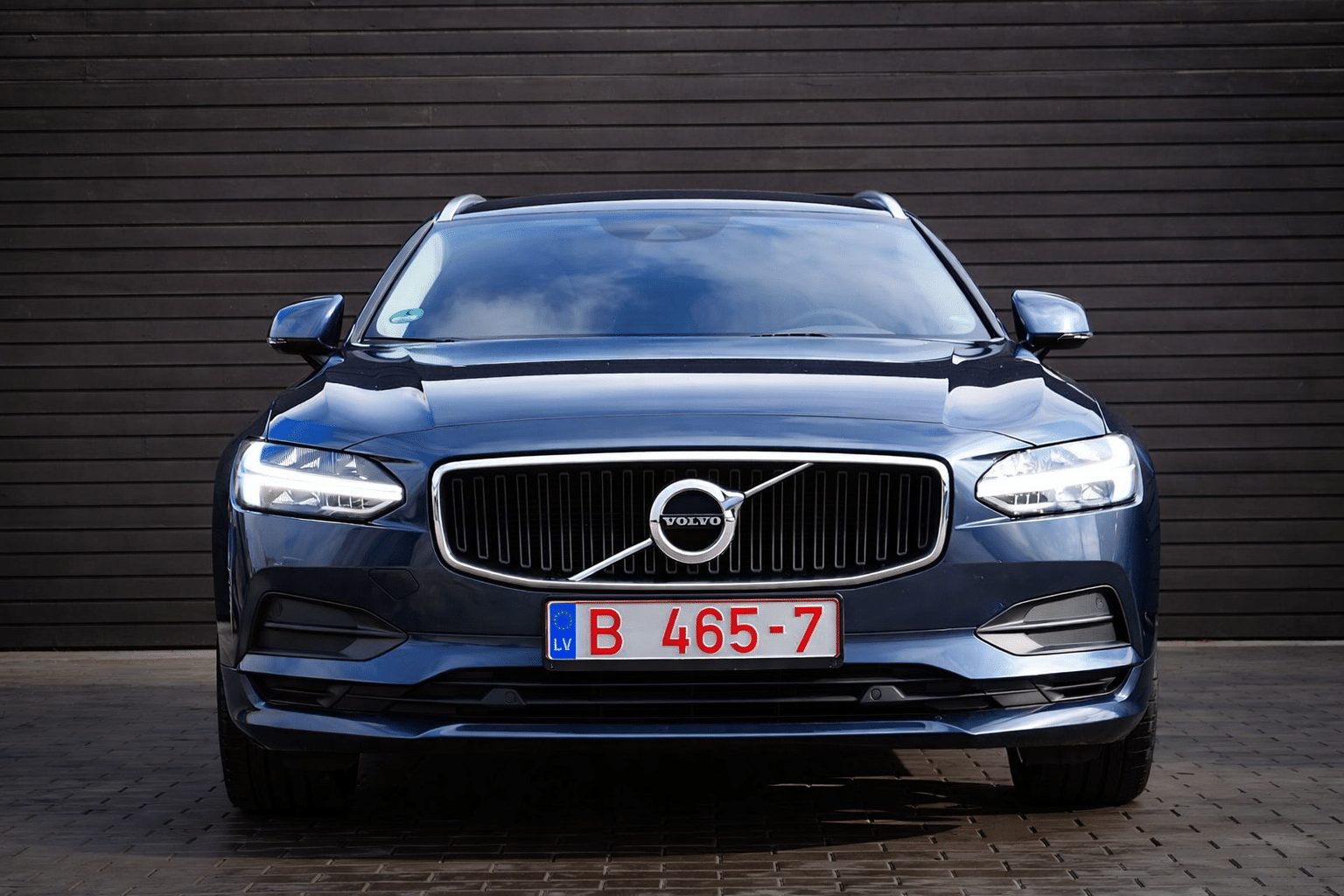Sleek Volvo SUV with Latvian plate
