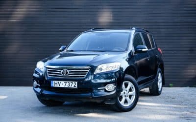 Toyota RAV4 2012. gada