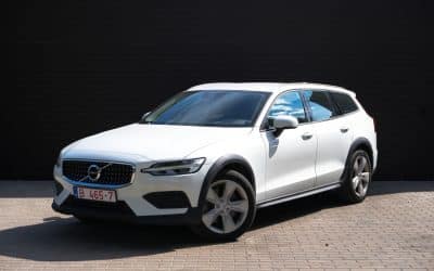 Volvo V60 Cross Country 2019. gada