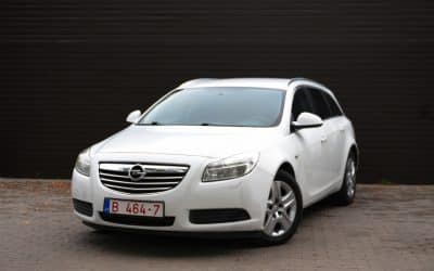Opel Insignia 2010. gada