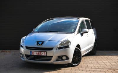 Peugeot 5008 2012. gada